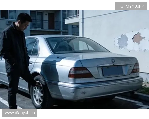 仲满的豪车停自家门口，邻居都开始怀疑他是江湖大佬？